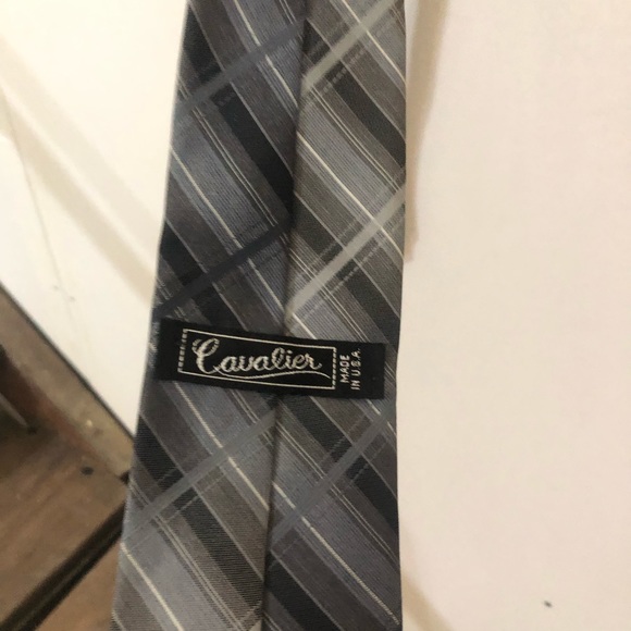 Tie - Picture 2 of 3